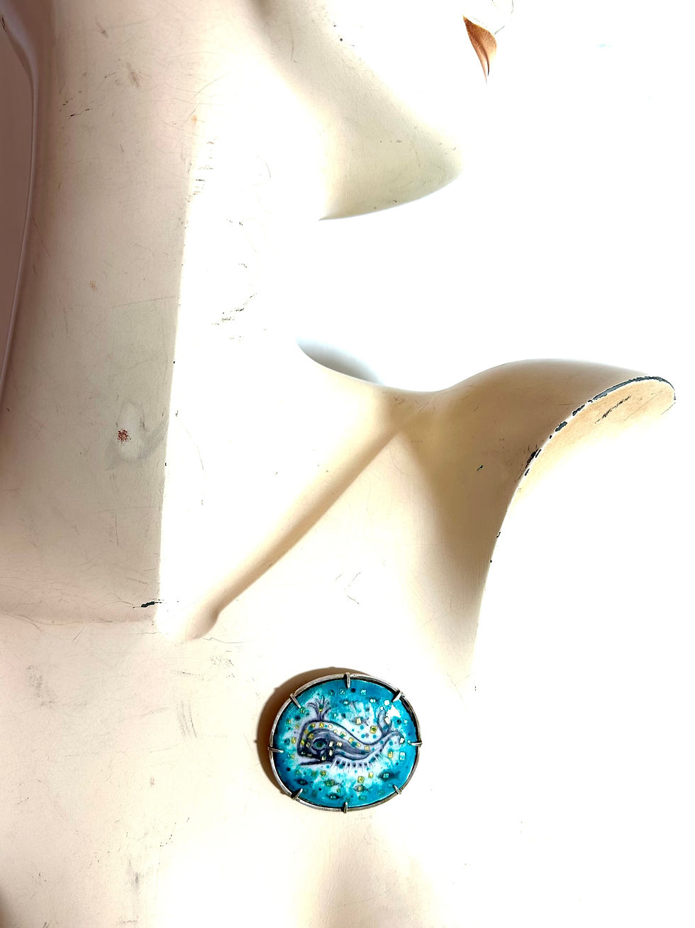 Thumbnail: Whale Brooch