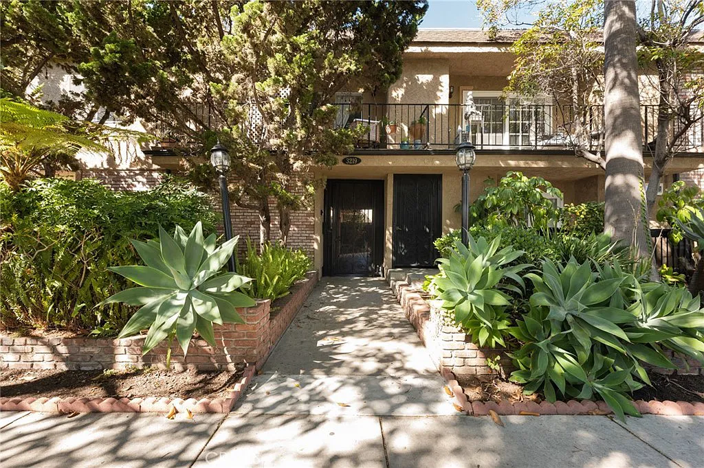 3219 Colorado Avenue Unit#2, Santa Monica, CA 90404
