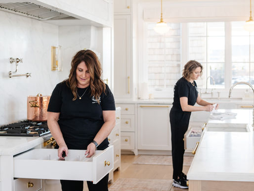 Deciding to Make the Leap from Contractors to Employees in my Professional Organizing Business