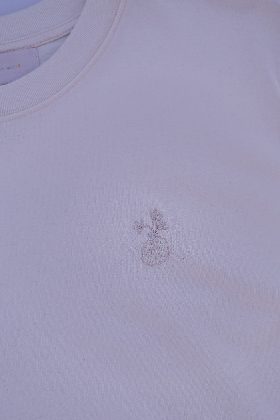 Thumbnail: Vase Tee