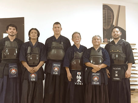 Yugi sensei con alumnos de shogun dojo cancun