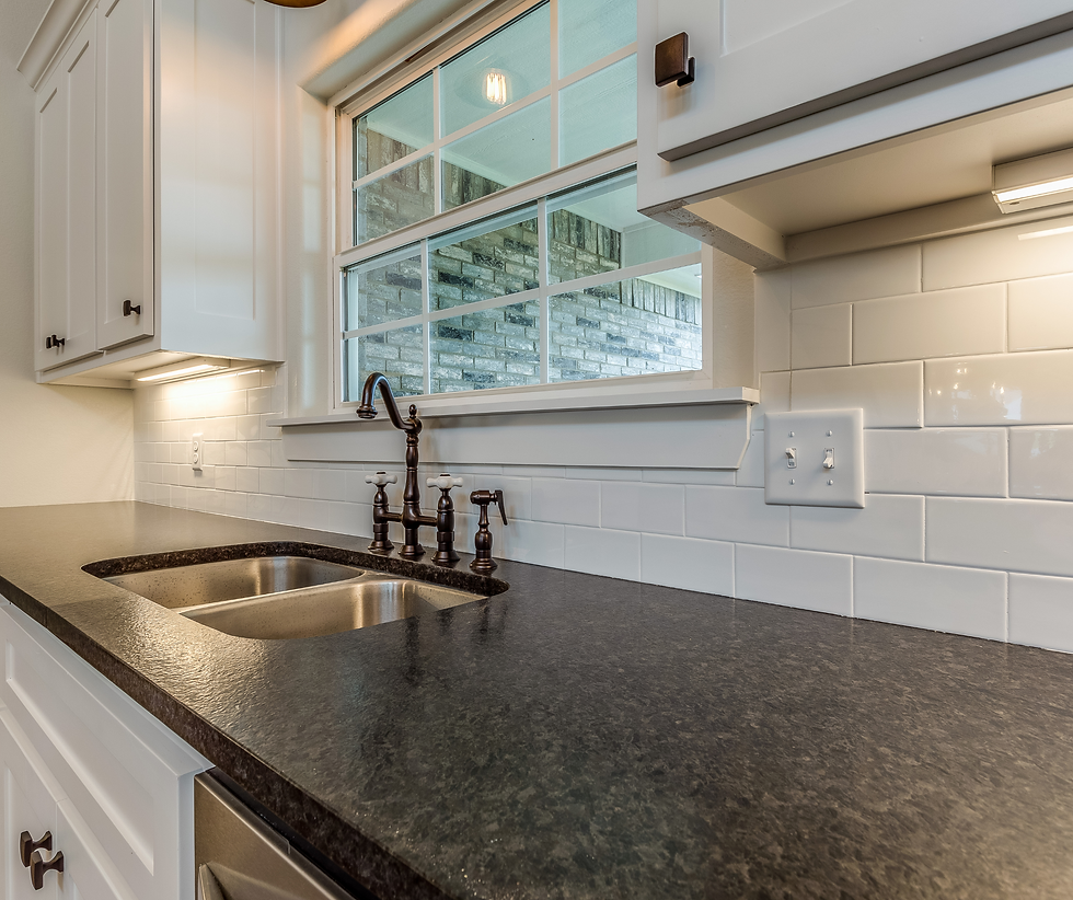 Kitchen tile backsplash