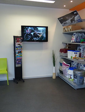 photo cabinet 3.JPG