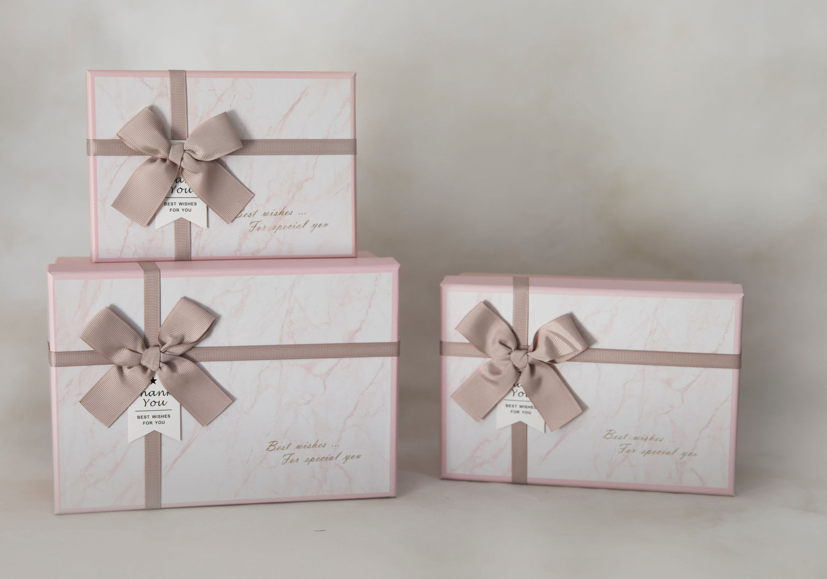 קופסה בצבע ורוד