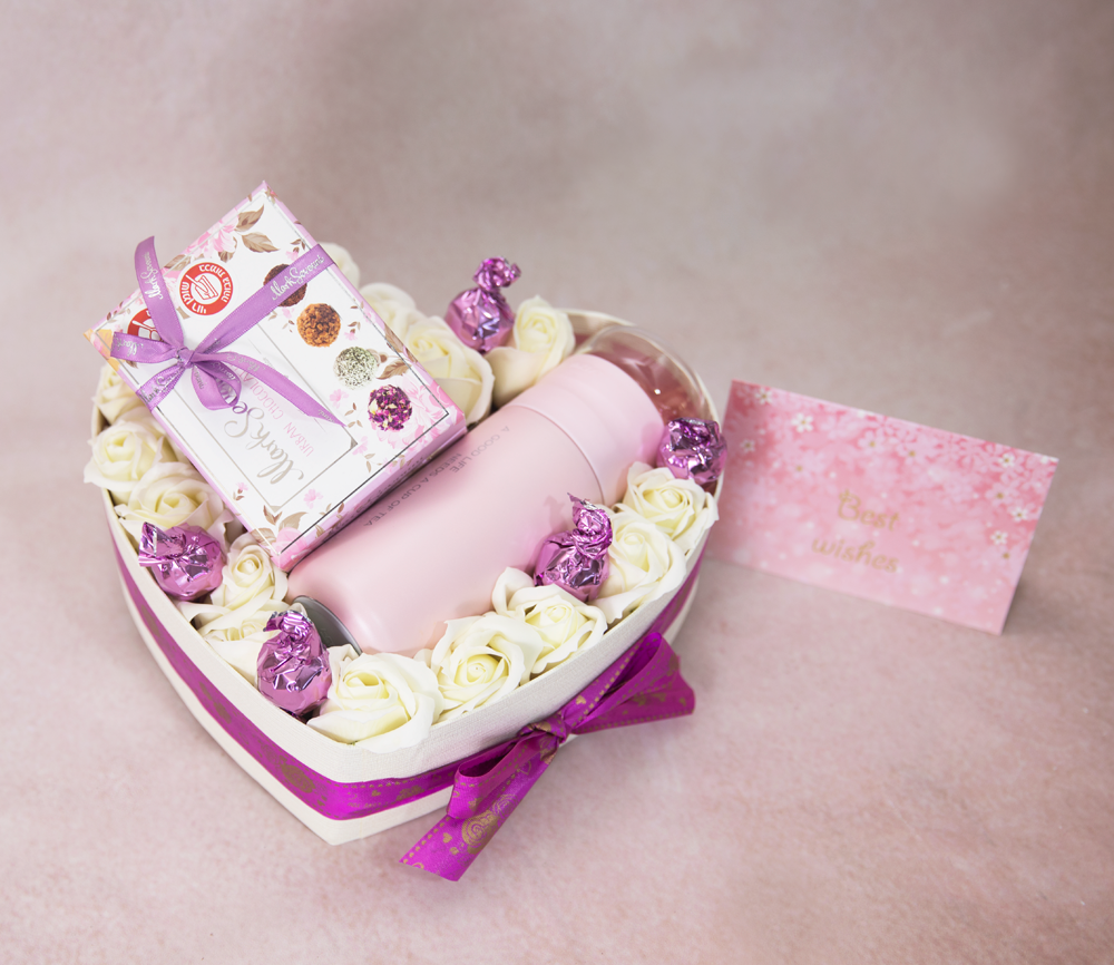 מארז ורוד לבן