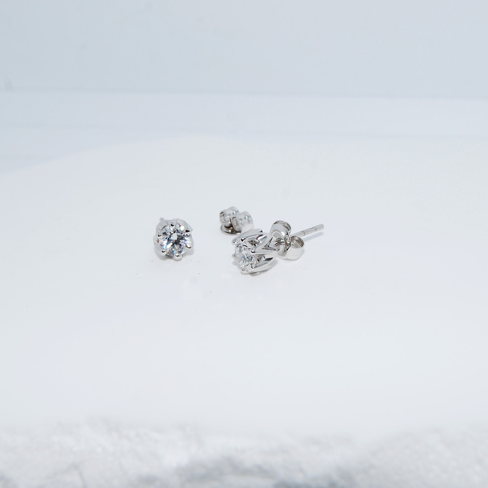 6mm Essential White Gold V-Claw Lab Diamond Studs