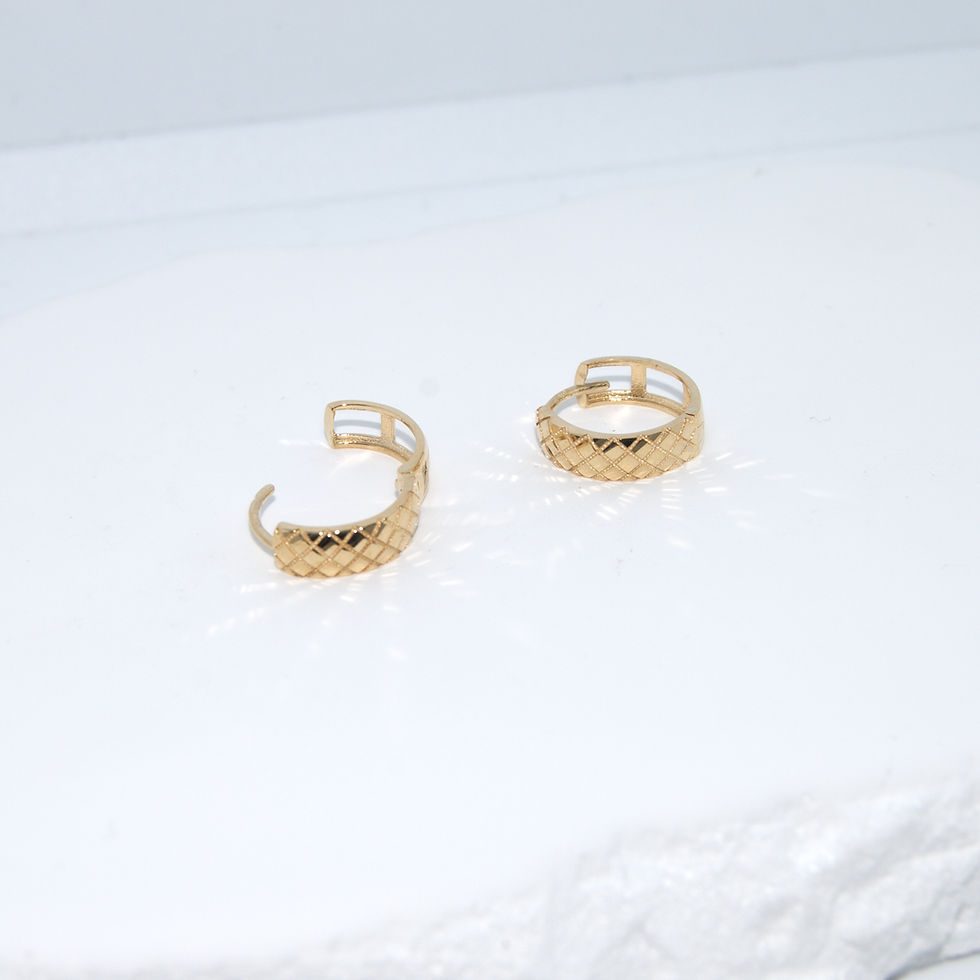 Yellow Gold Lattice Pattern Huggies