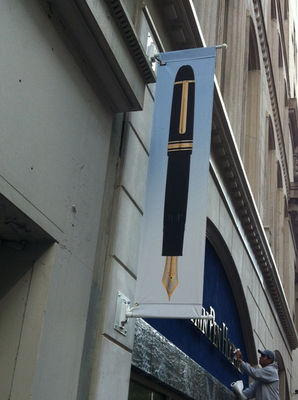 Building Banner
Exterior Signs