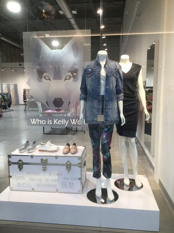 Retail Window Displays
Miles Display and Design