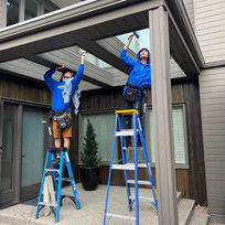 We Wash Windows - Team Cleaning
