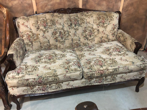 Reproduction Love Seat