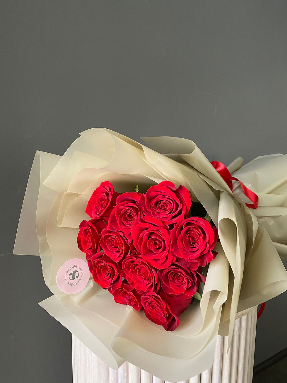 Thumbnail: Red roses bouquet 
