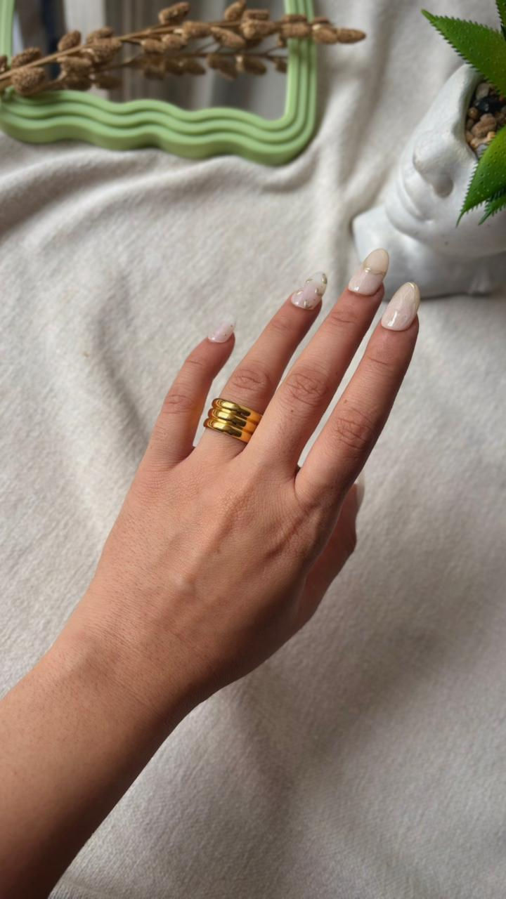 Nova Band Ring
