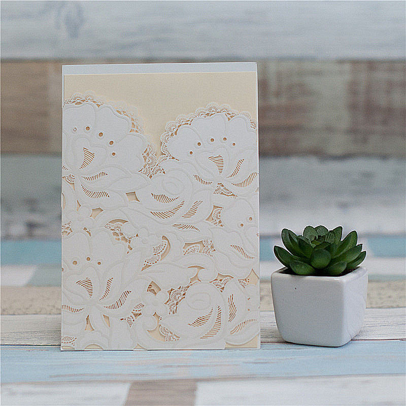 Fleur Me Away Pocket | LaserCut