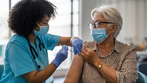 Vacinação é subutilizada na proteção de pessoas com condições crônicas, alerta publicação por brasileiros em revista internacional