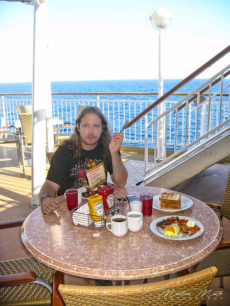 Norwegian Pearl Garden Cafe
