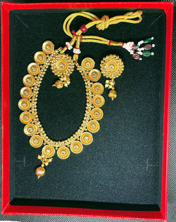 Necklace set