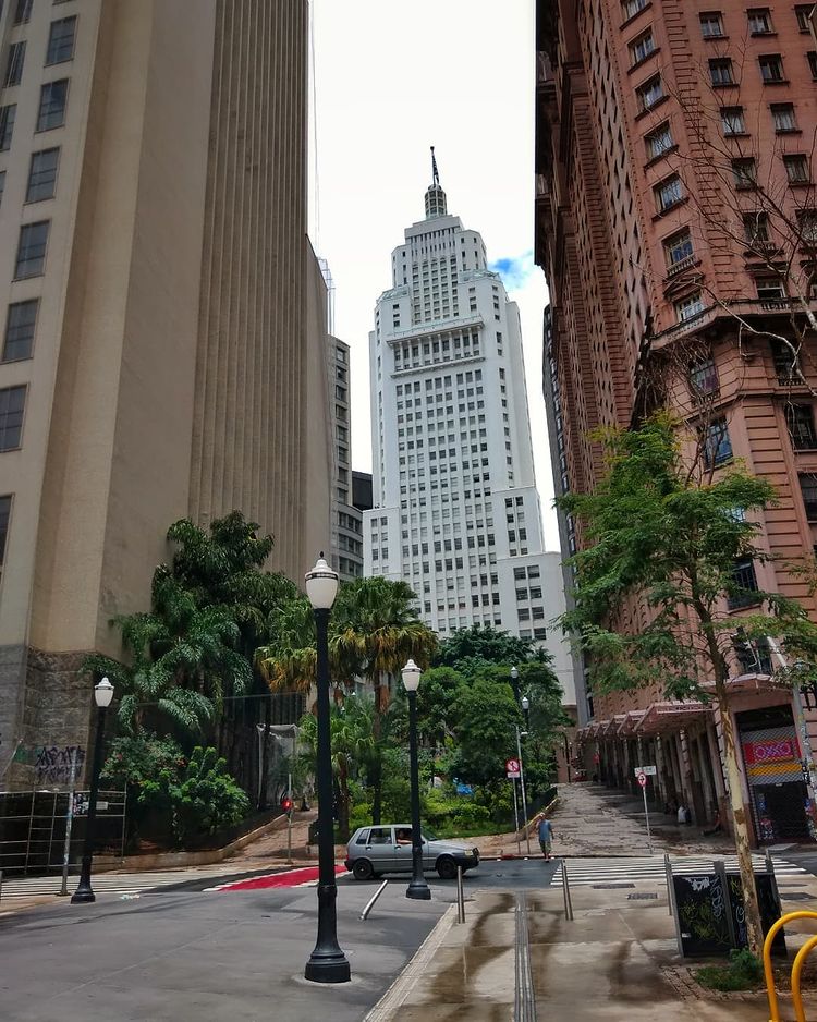 Farol Santander no Centro