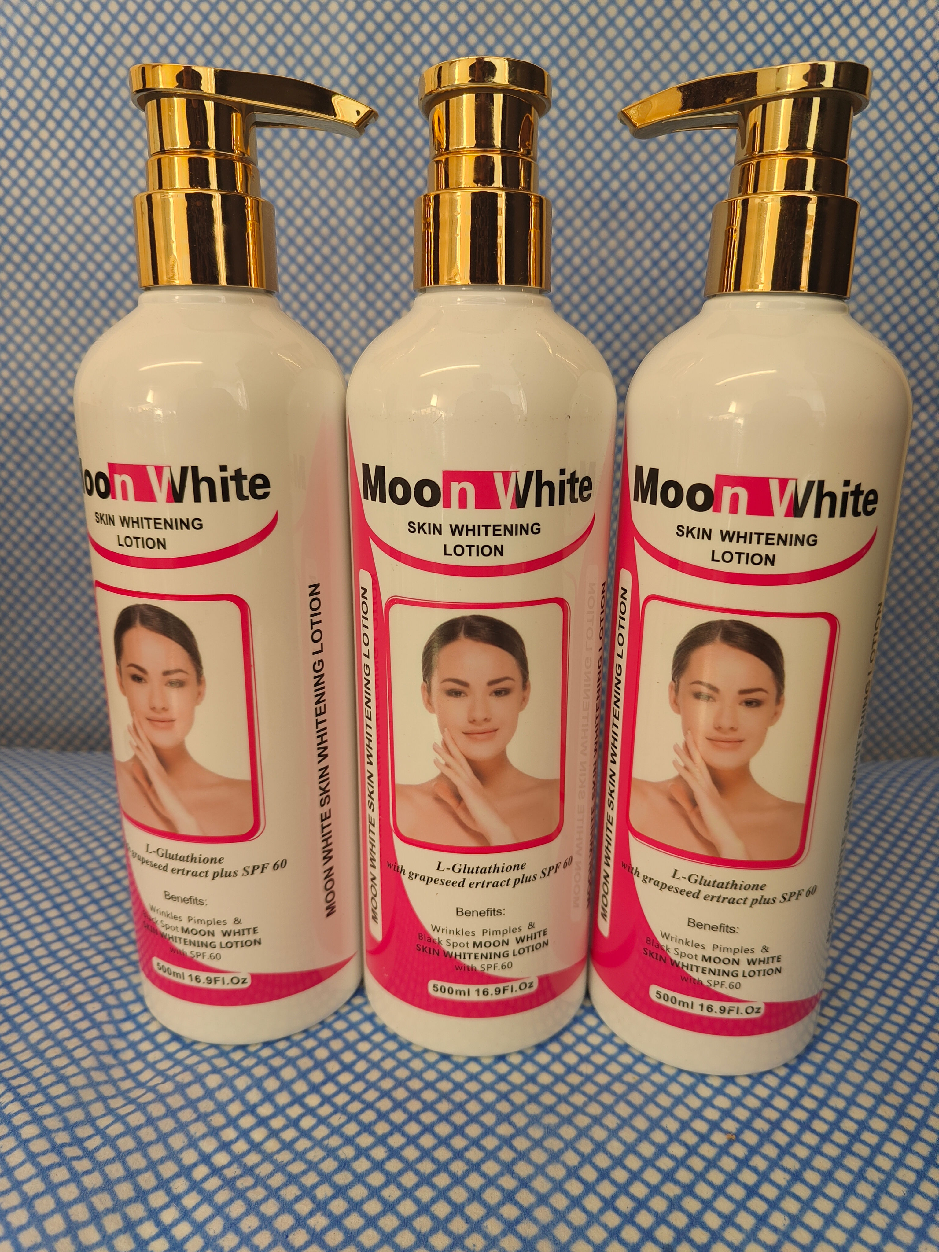1Pc Skincare Moon White Body lotion 