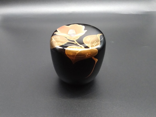 鈴谷 鐡五郎造　椿蒔絵棗 鈴谷 鐡五郎造椿蒔絵棗