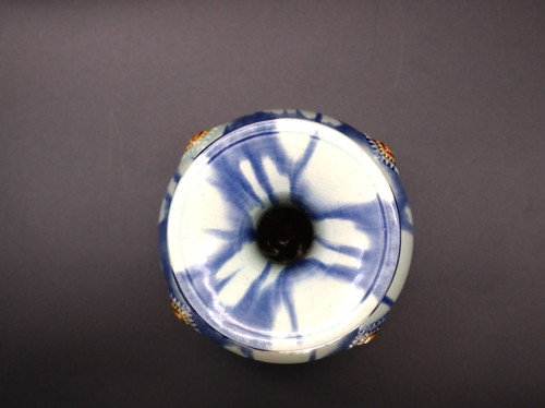 加藤卓男 作 藍彩貼花文花入 | 株式会社 杉江美術店 Sugie Art