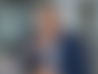 Learning to Lead Across Difference