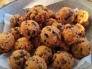 Mauritius Chilli Poppers: A Fiery Delight of Gateaux Piments