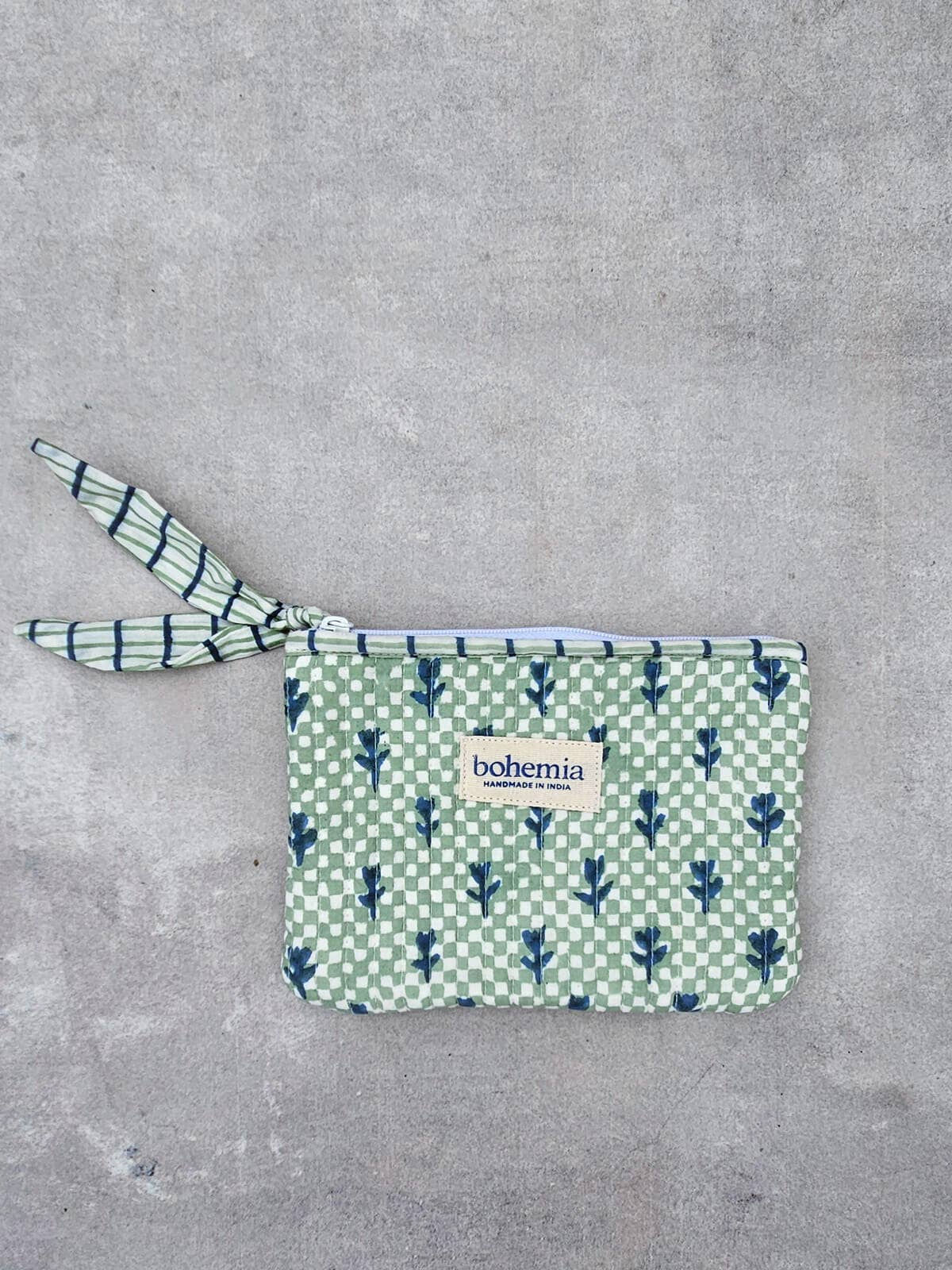 Medium Pouch