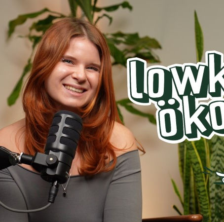 Podcast-Moderatorin Sophie von Greenpeace. Kür Newsmagazin