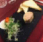 foie gras de canard au muscat, compotée d'oignons, toasts de pain grillé