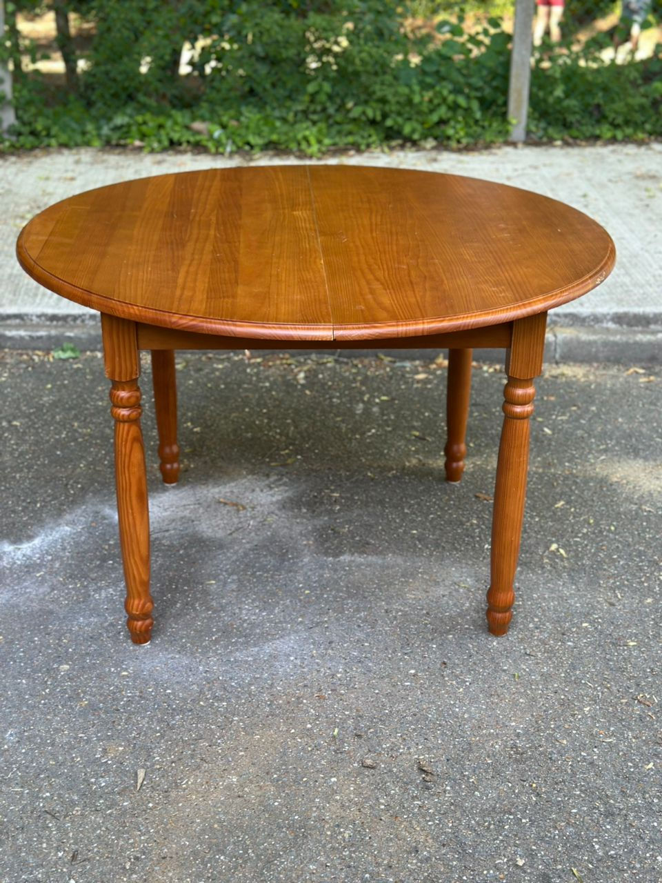 Table à manger ronde extensible Louis Philippe en bois massif 118cm