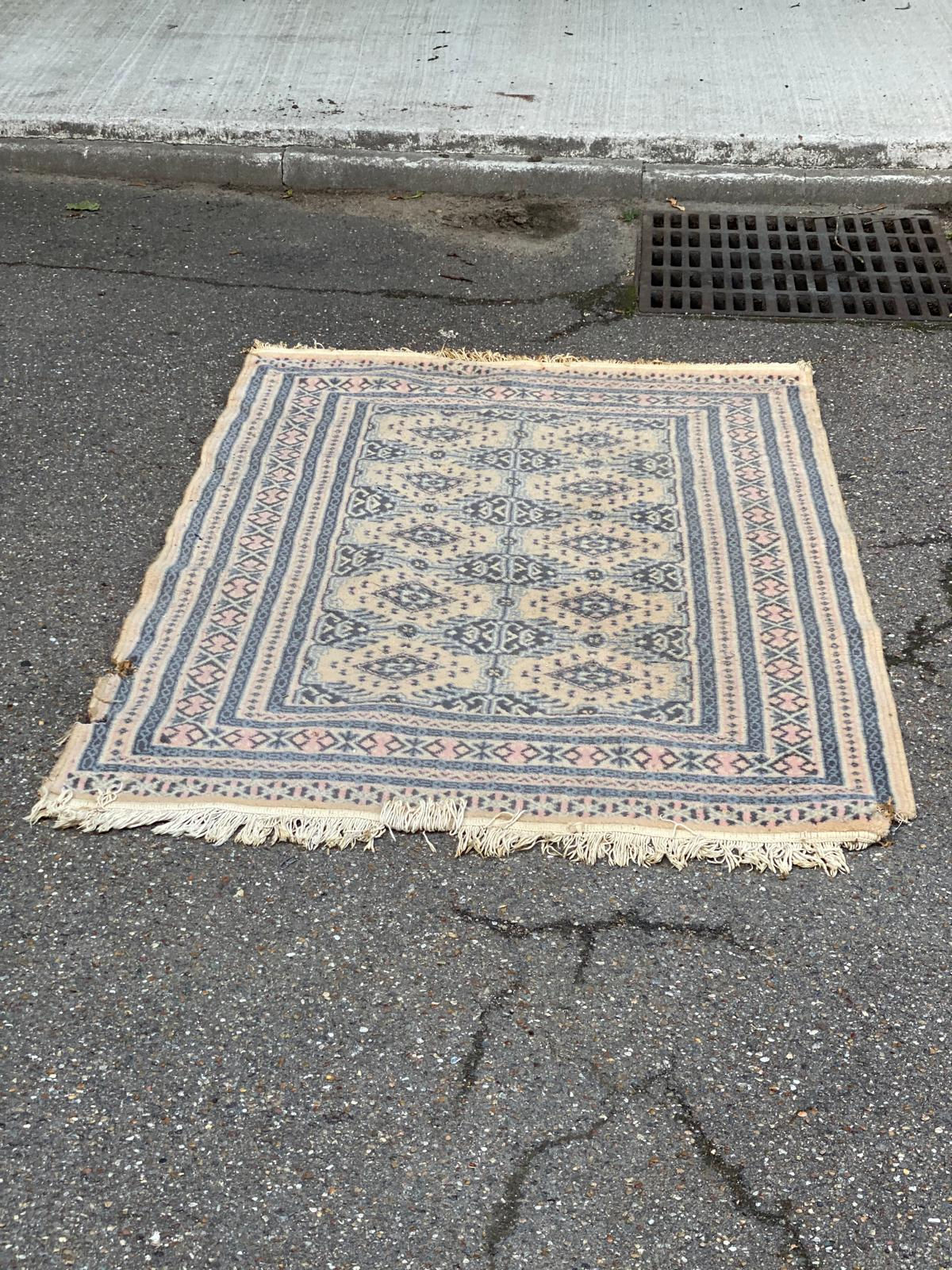 Tapis persan en laine gris 125x180