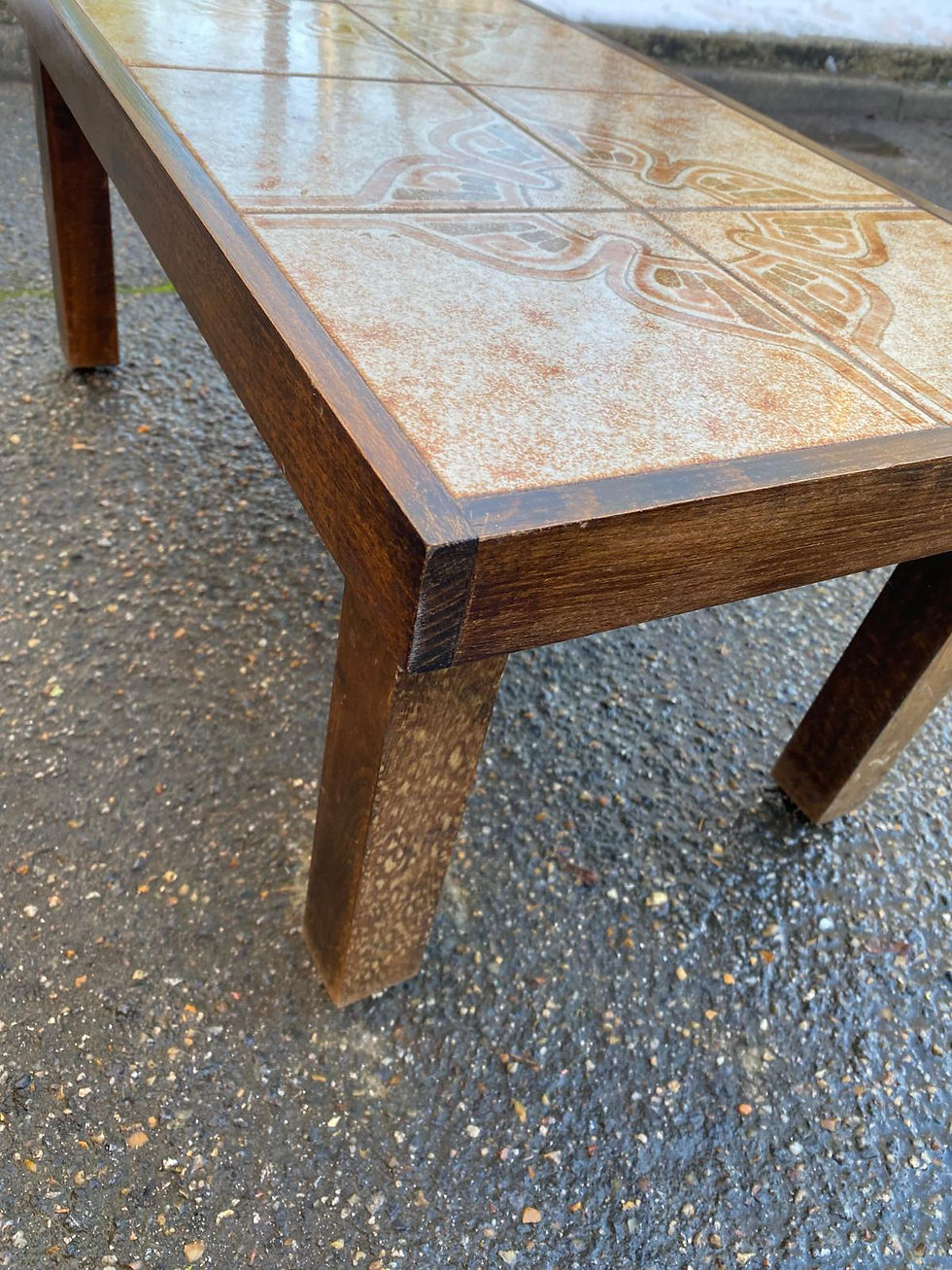 Miniature : Table basse bois massif et céramique des années 1970 84x44cm