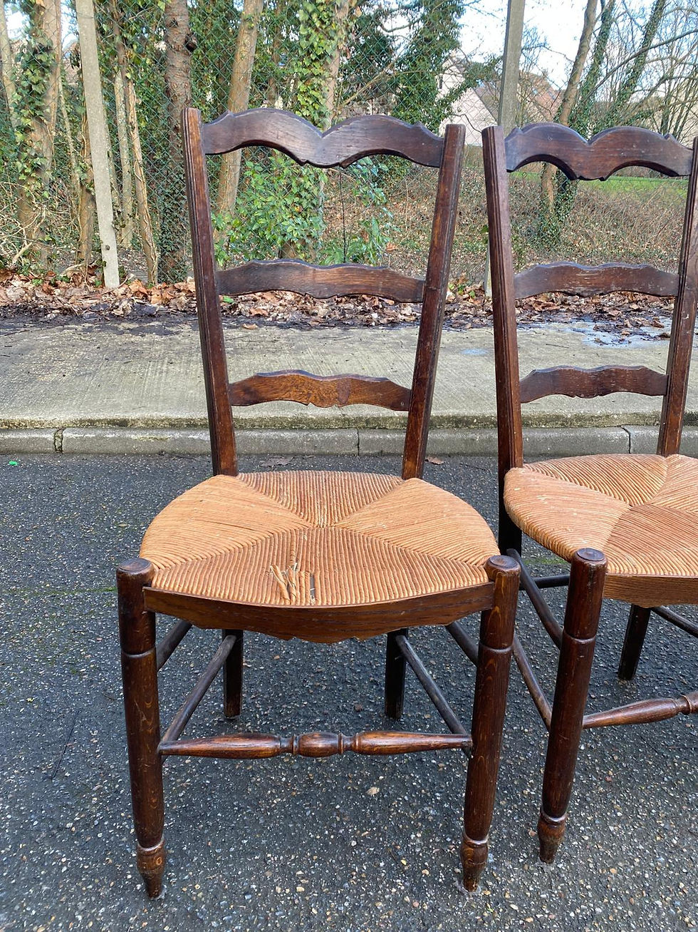 Miniature : 4 chaises provençales  bois massif chêne foncé paillées