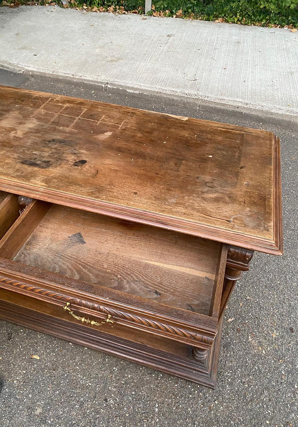 Miniature : Buffet enfilade Henri II en bois sculpté 1930
