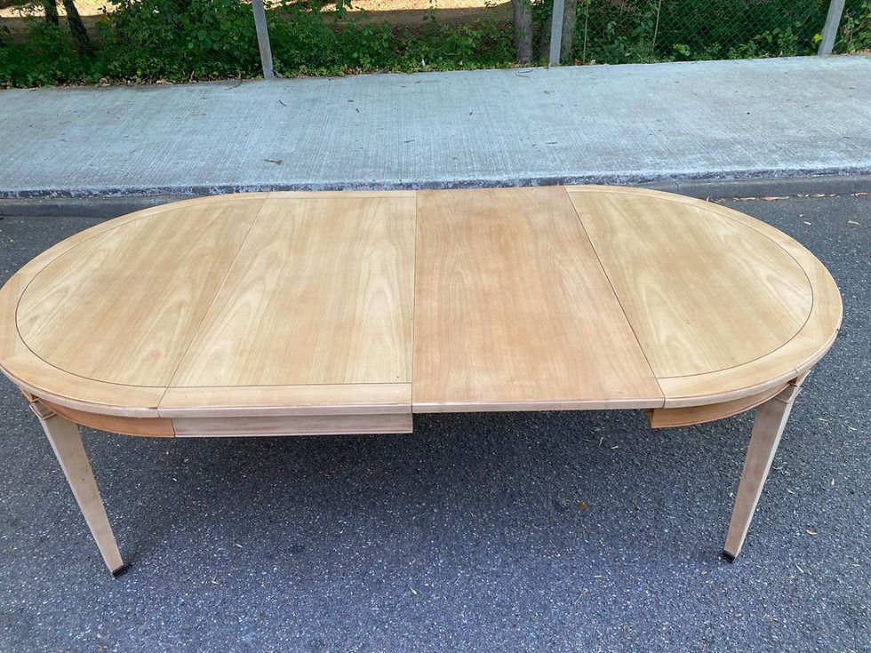 Miniature : Table ronde extensible style Directoire rénovée en bois clair  avec 2 rallonges