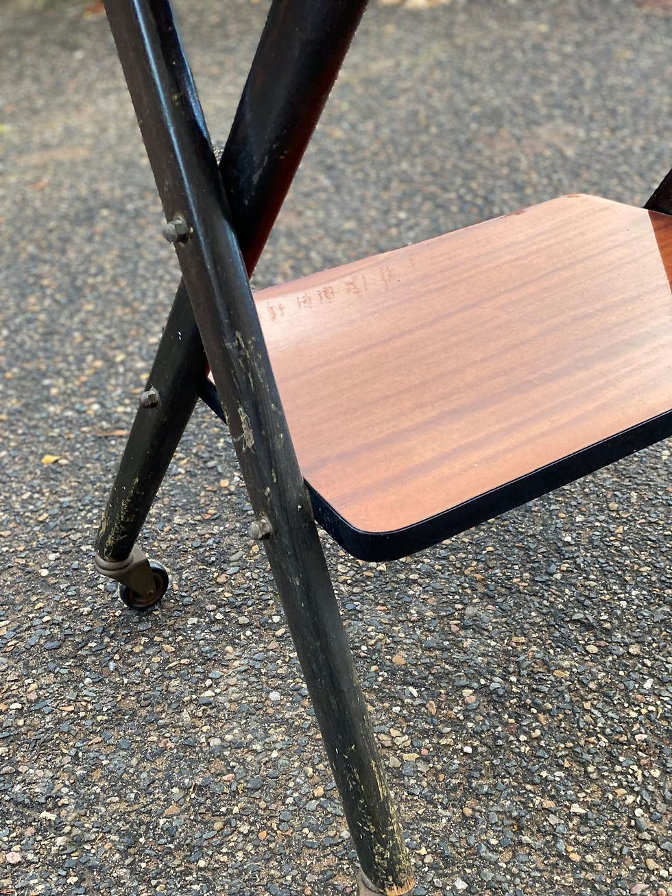 Miniature : Desserte scandinave double plateau brillant laqué