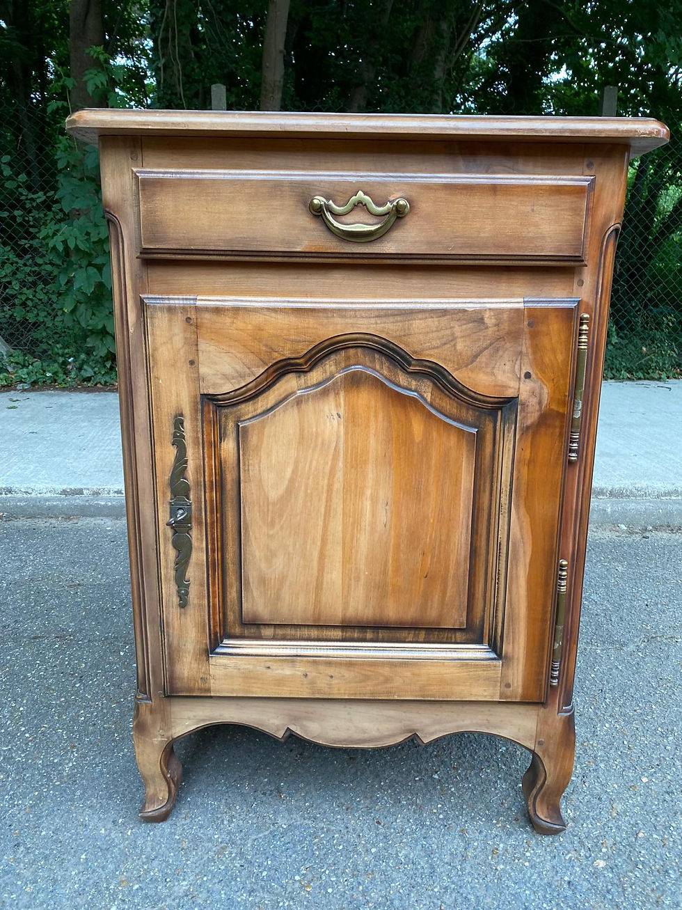Miniature : Commode vintage en bois massif chêne Louis XV du 19ème