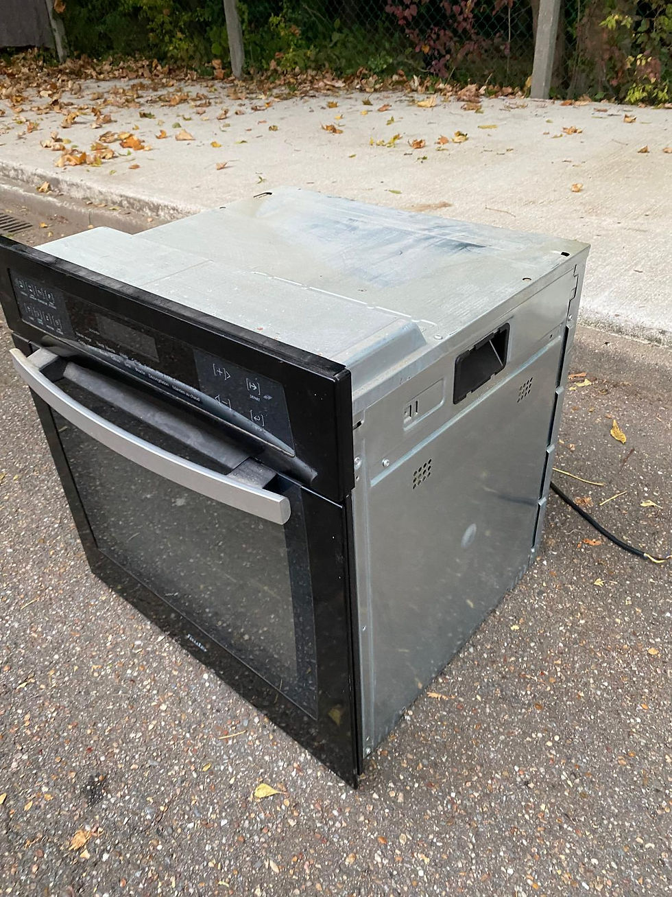 Miniature : Four encastrable Sauter en bon état 60x60cm