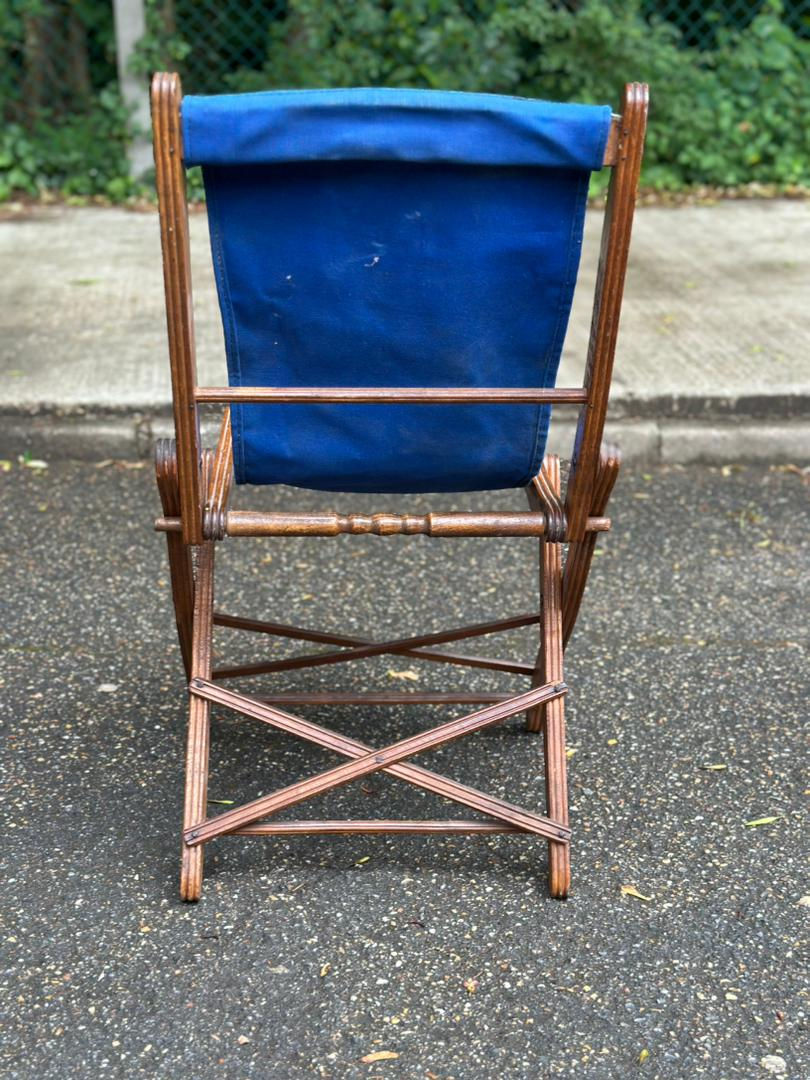 Miniature : Chaise pliable en en bois massif et tissu bleu type camping