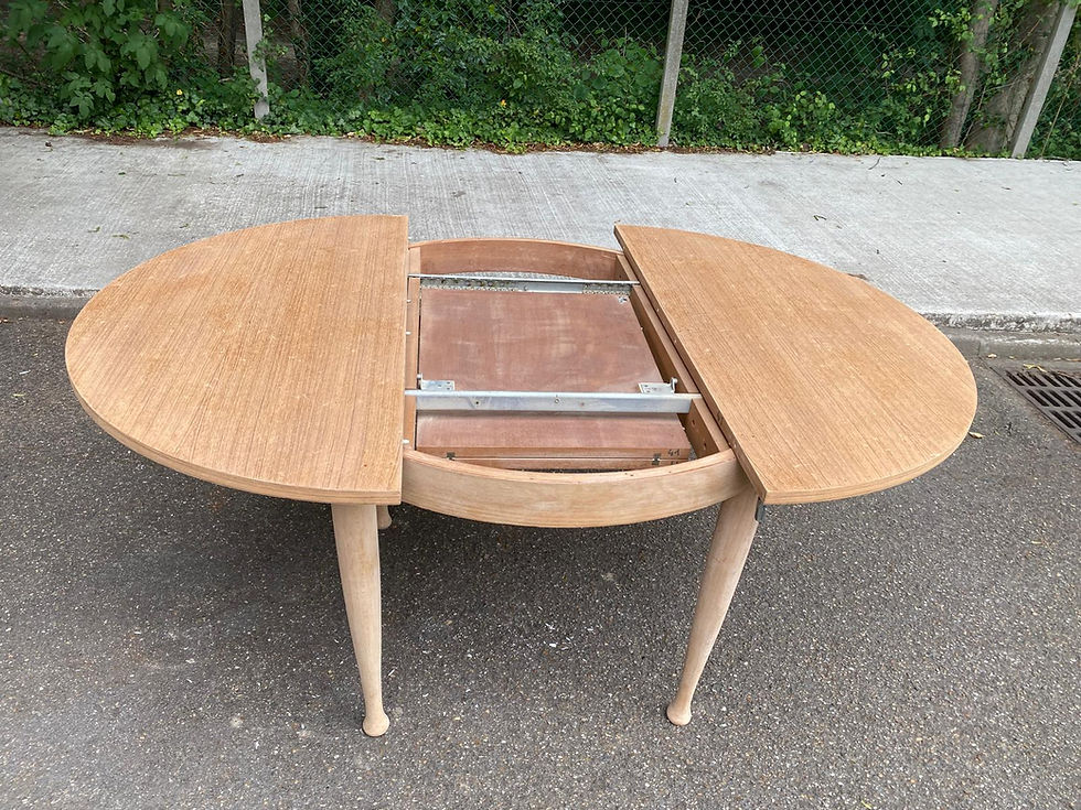 Miniature : Table à manger scandinave ronde extensible rénovée en teck 110cm