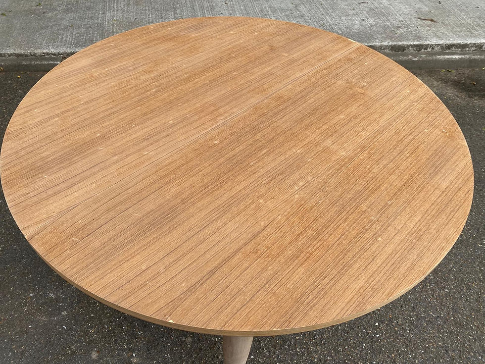 Miniature : Table à manger scandinave ronde extensible rénovée en teck 110cm