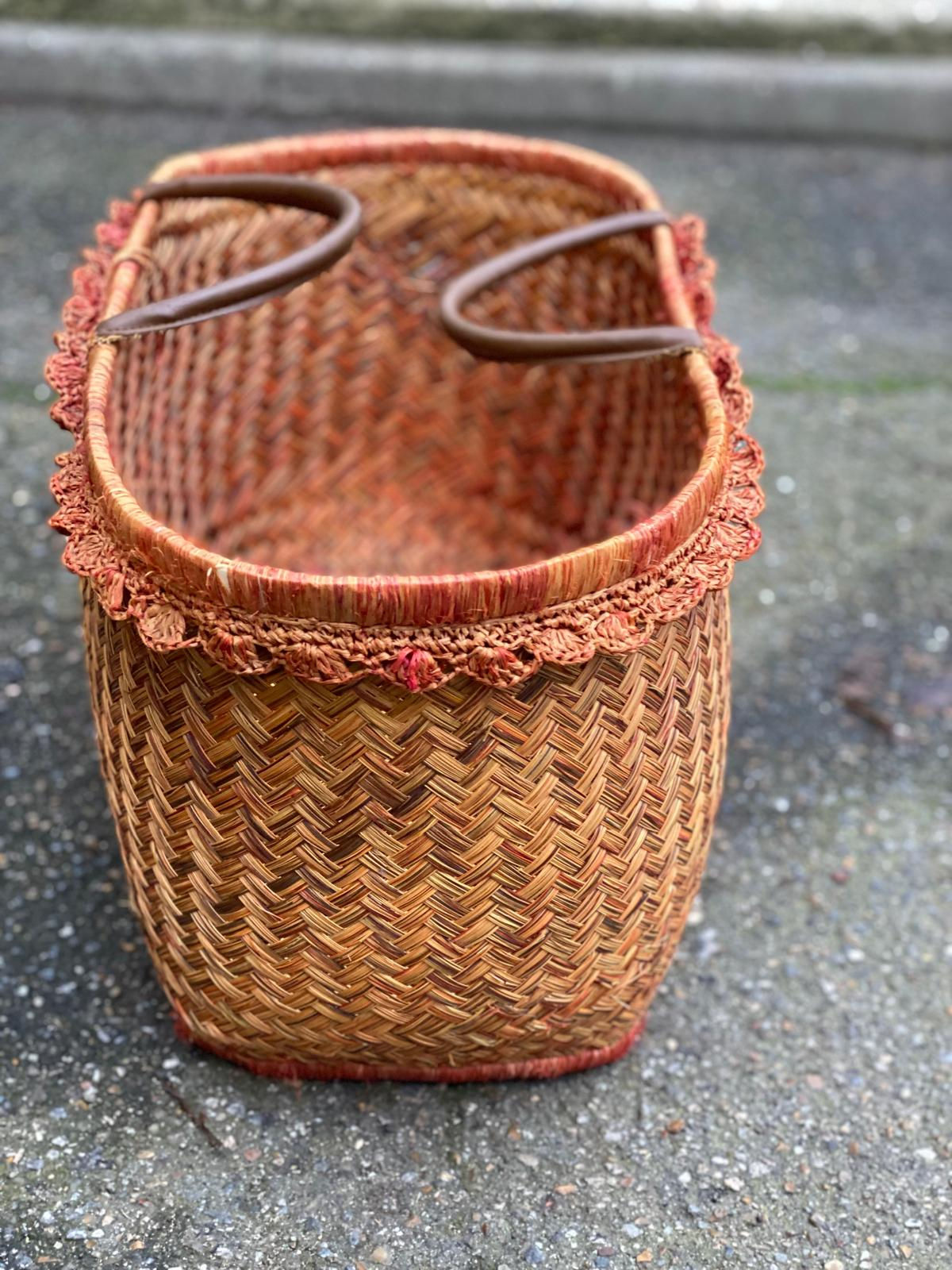 Panier sac tressé paillé et brodé