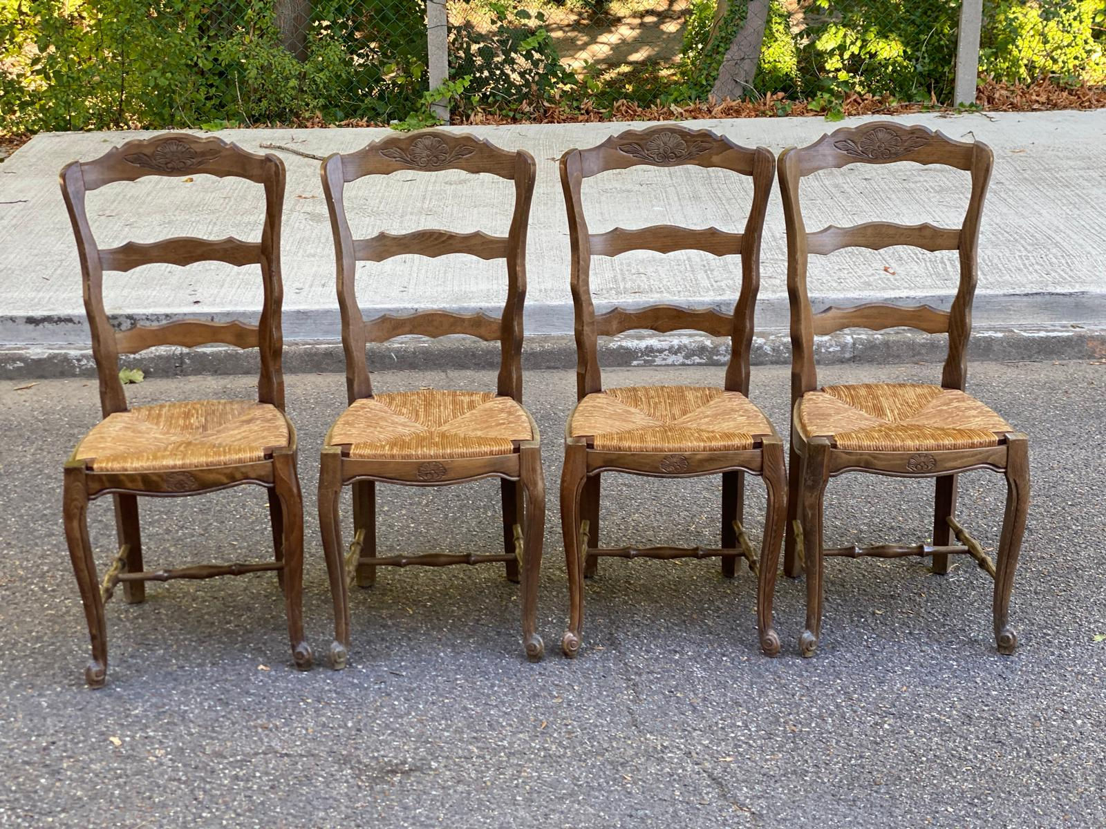 Lot de 4 Chaises Vintage BAUMANN en Bois Massif paillées Louis XV