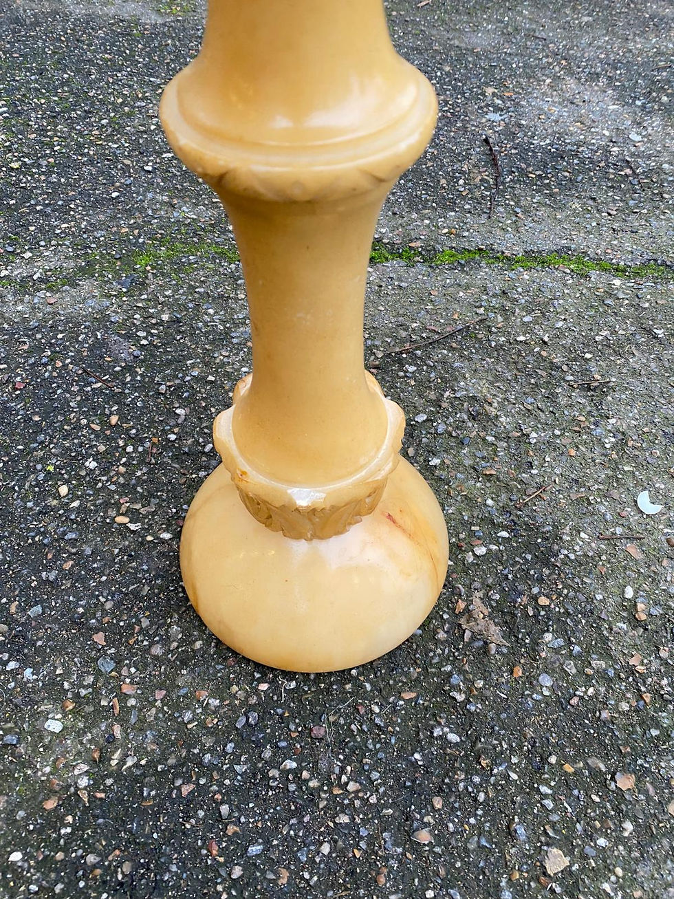 Miniature : Sellette ronde pied central en marbre albâtre sculpté 52cm
