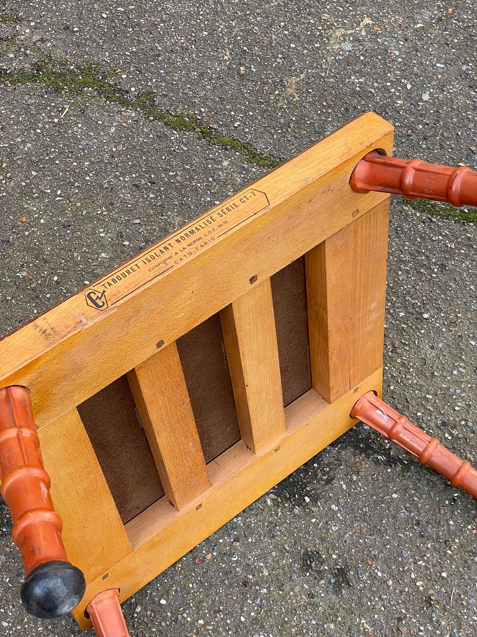 Miniature : Tabouret isolant Catu - Paris