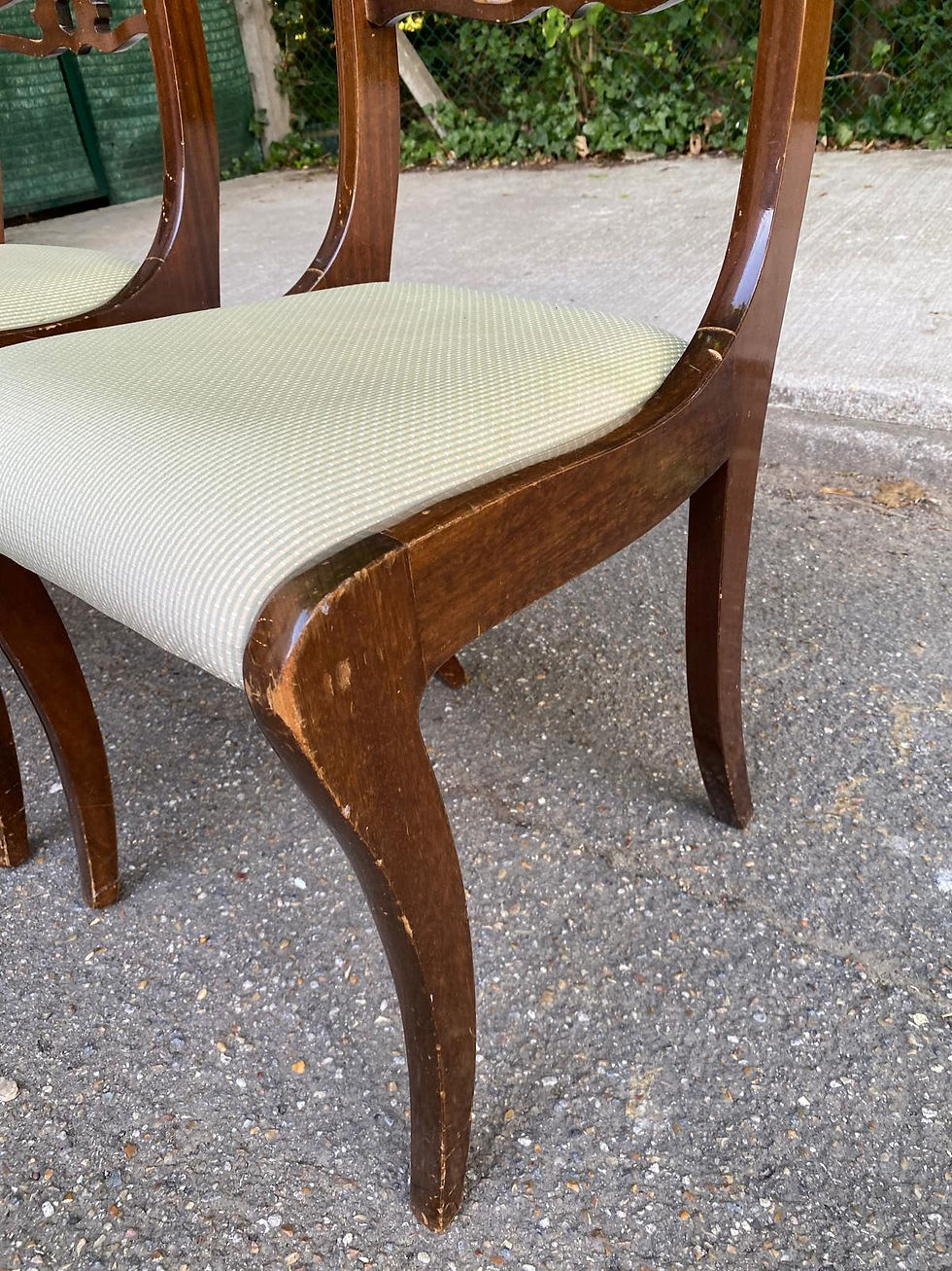 Miniature : 2 chaises en acajou massif et tissu beige style Louis Philippe