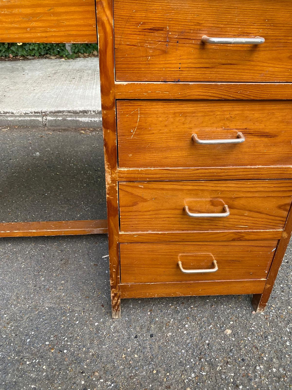 Miniature : Bureau américain en bois avec 5 tiroirs