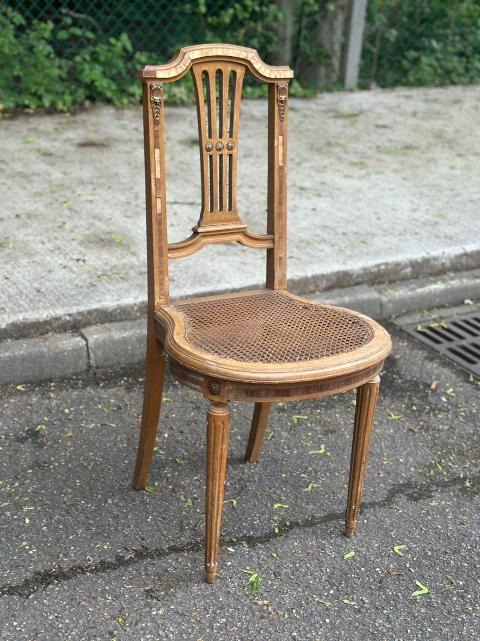 Miniature : Chaise lyre Louis XVI bois massif cannée
