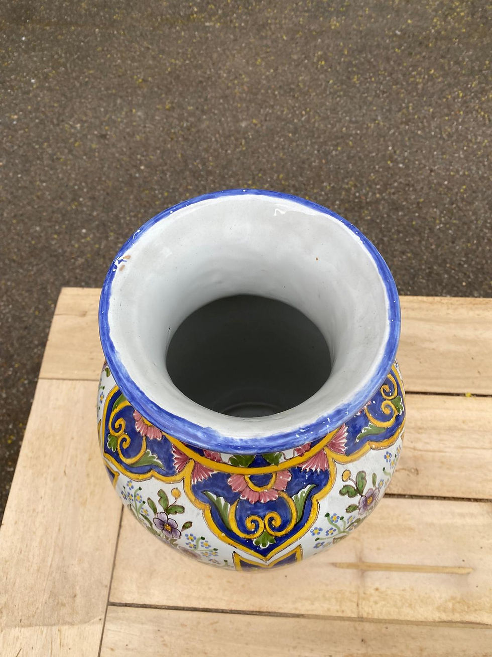 Miniature : Vase portugais en céramique peint à la main dans les années 98